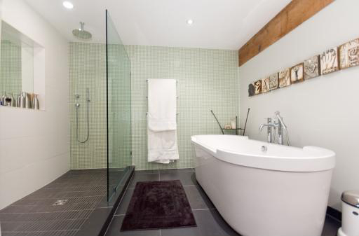 528 Beatty Street (Bowman Block) - Bathroom - CrosstownCondos.com